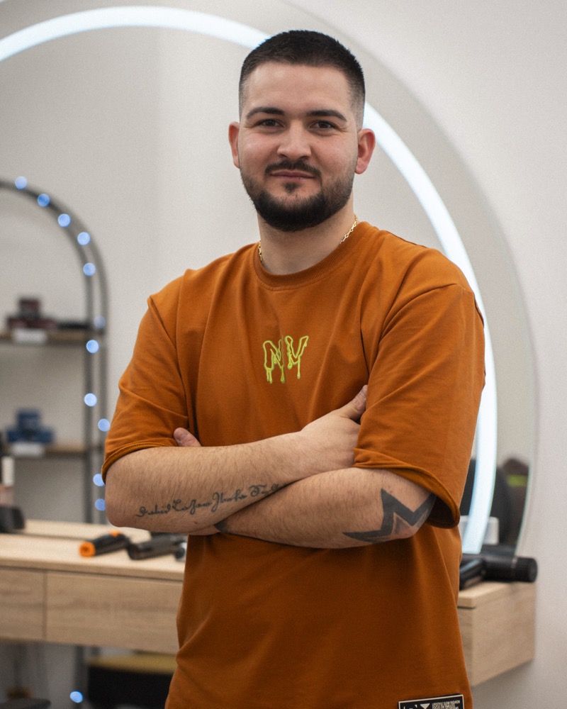 Дейвид Т.